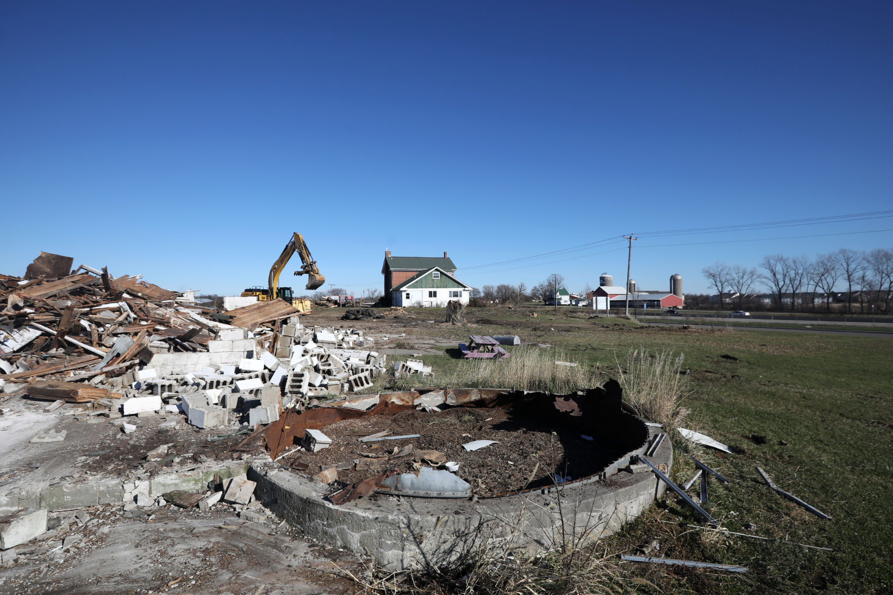 Thompson-Schneider farmstead demolition 2